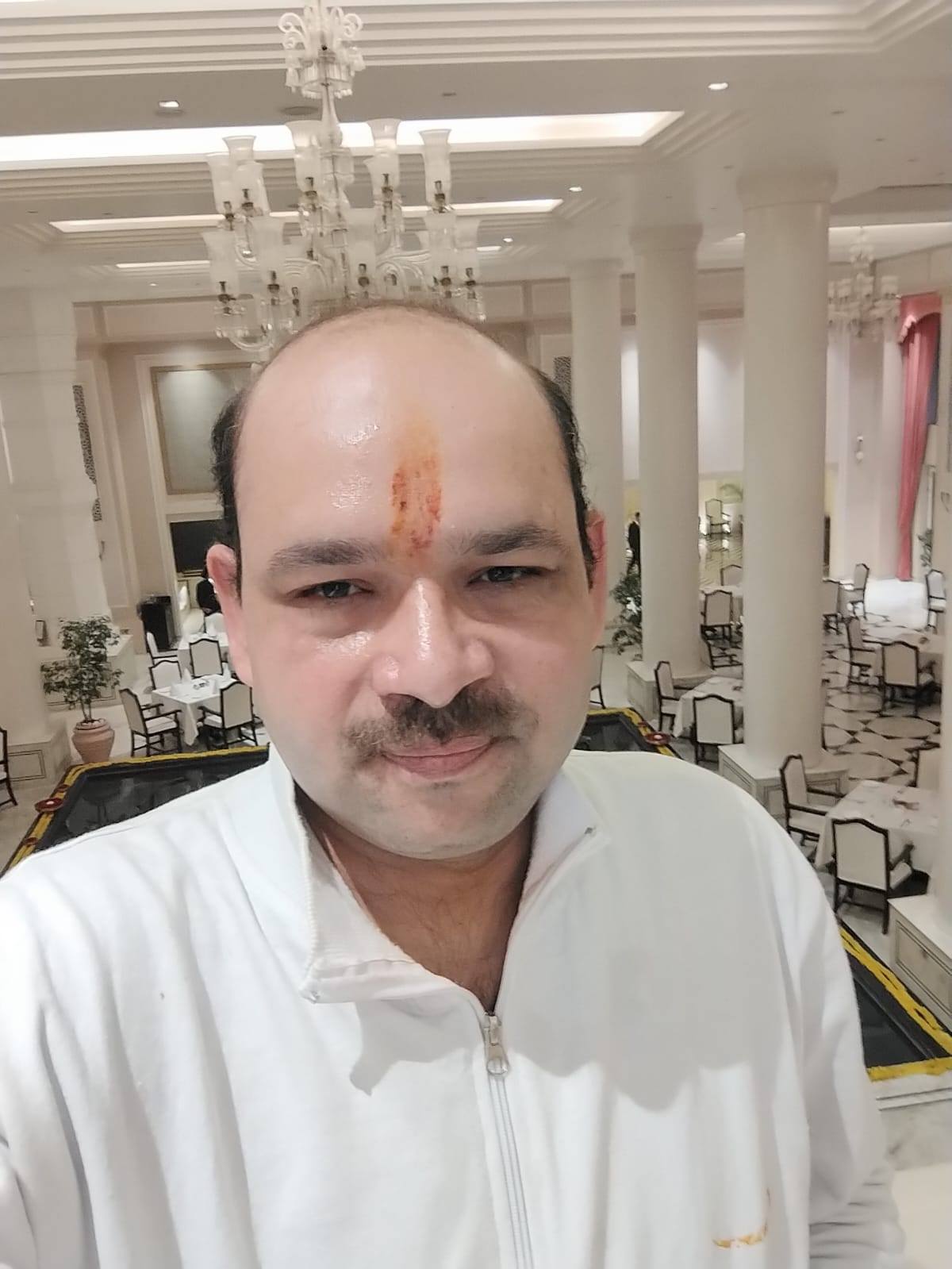 Himanshu Tiwari — private car booking contact in Lucknow