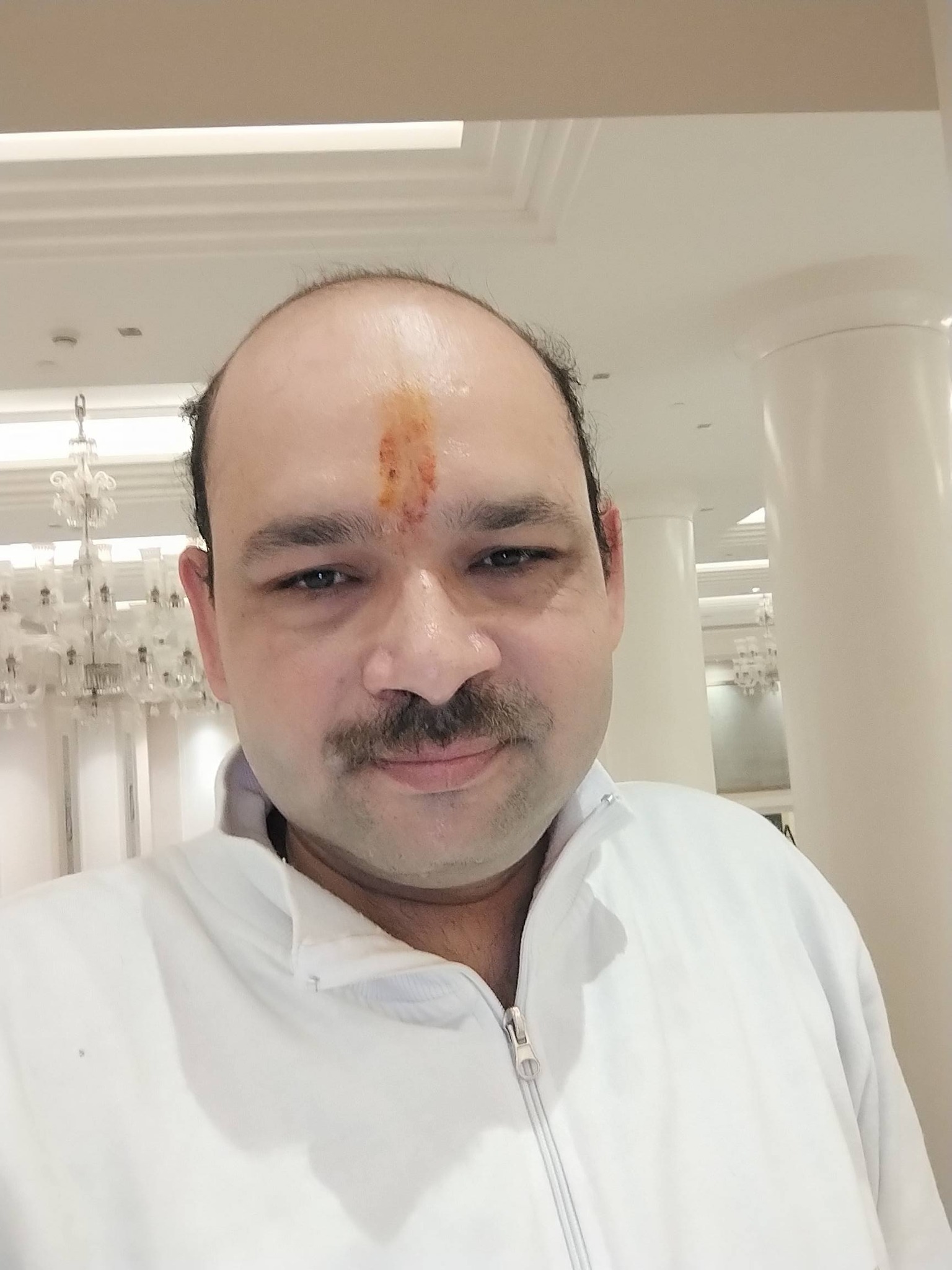 Lucknow private car booking — travel photo 2